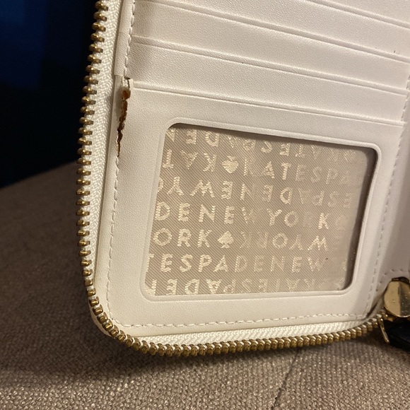 Kate Spade zip around wallet in navy and white pebble leather - Picture 3 of 4